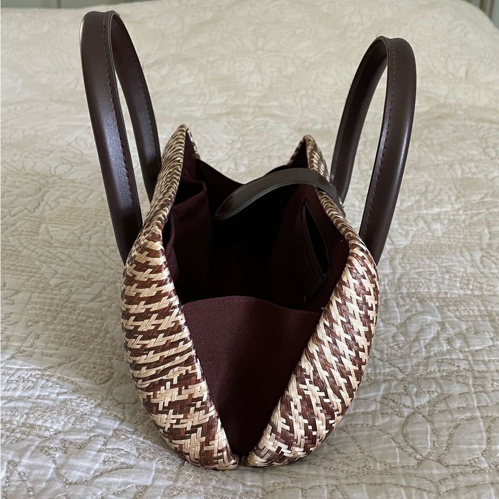 Women’s OKPTA Woven Handbag EUC Great for Spring Summer & Beach!! - Picture 3 of 6